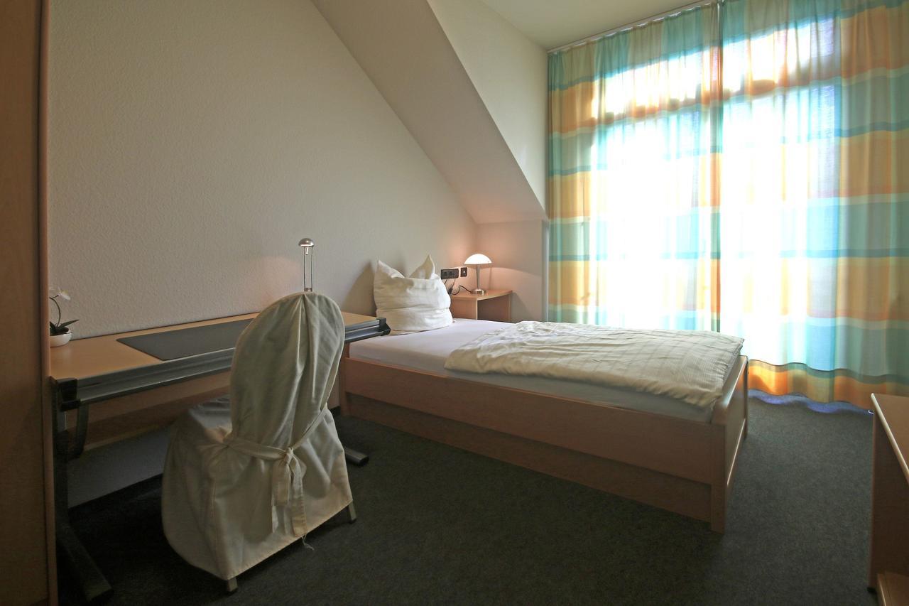 Hotel Busch-Atter ออสนาบรึค ภายนอก รูปภาพ